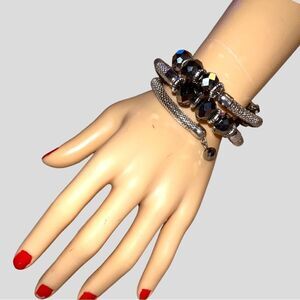 Silver and stone sparkle snake style bracelet. New